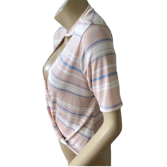 Red by BKE Womens Size Small Striped Short Sleeve Keyhole V Neck Faux Wrap Shirt - Picture 2 of 4